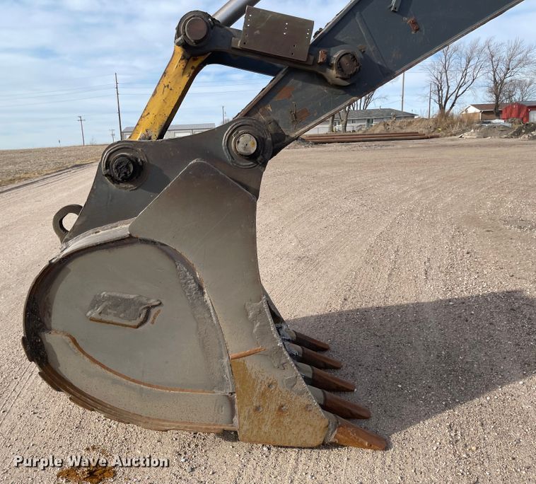 image for item IJ9500 2008 John Deere 350D LC  excavator