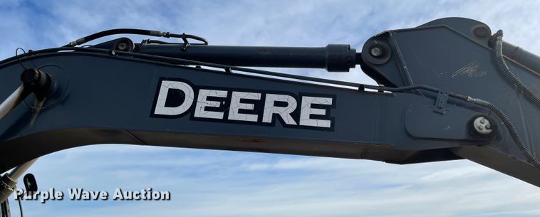 image for item IJ9500 2008 John Deere 350D LC  excavator