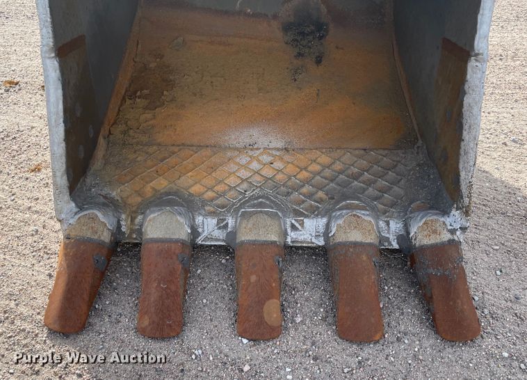 image for item IJ9500 2008 John Deere 350D LC  excavator