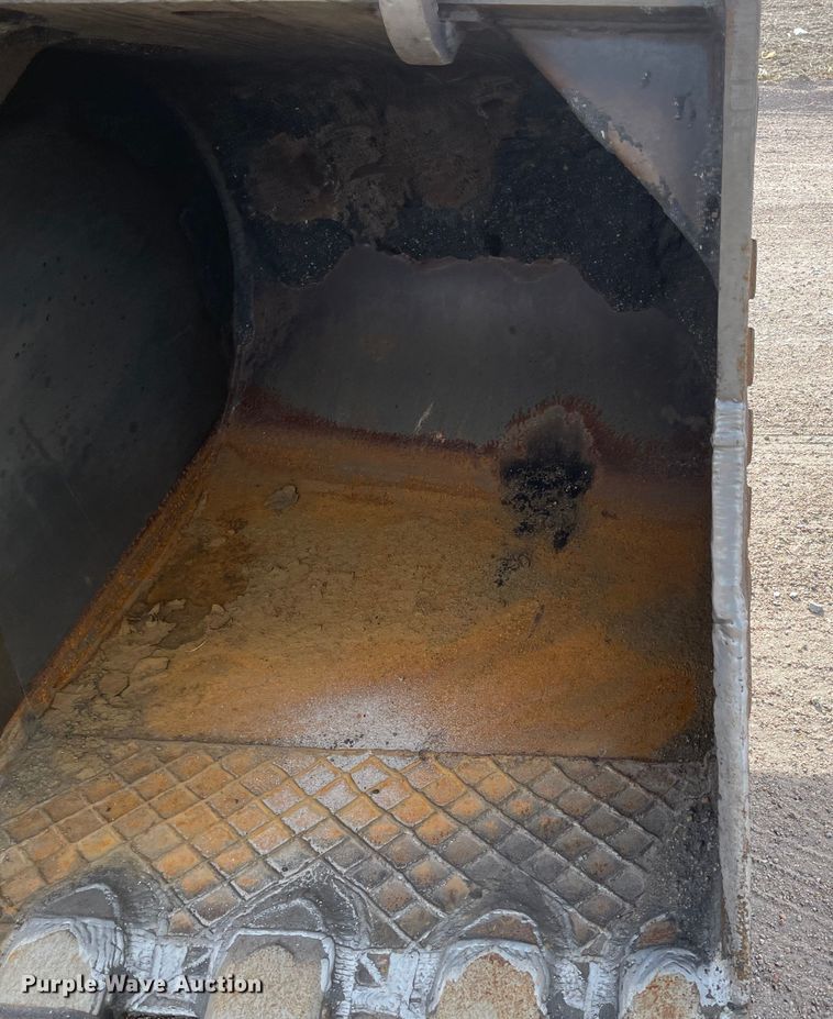 image for item IJ9500 2008 John Deere 350D LC  excavator