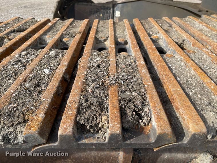 image for item IJ9500 2008 John Deere 350D LC  excavator