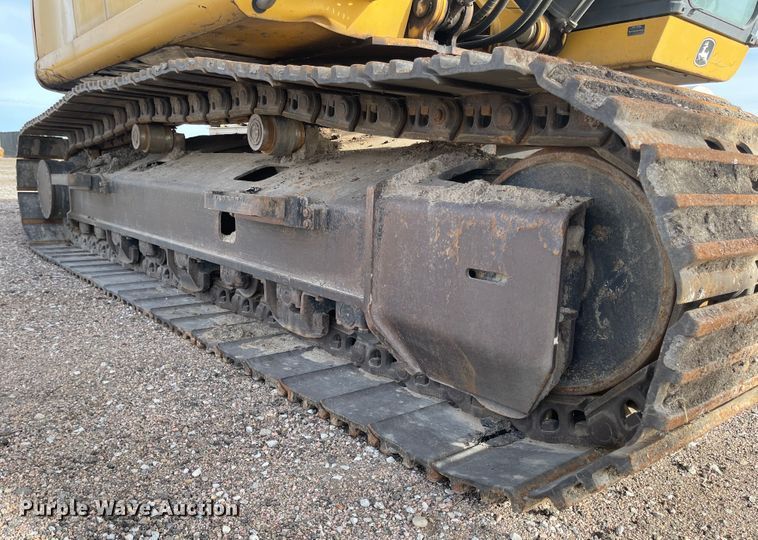 image for item IJ9500 2008 John Deere 350D LC  excavator