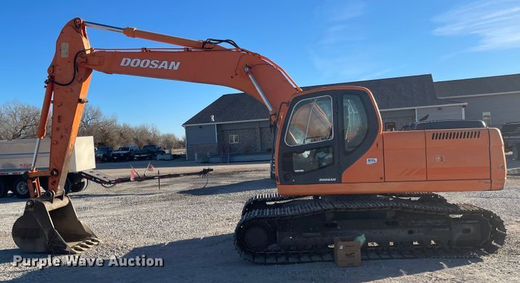 image for item IJ9516 Doosan DX225LC  excavator