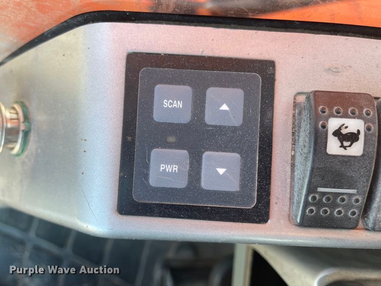 image for item IJ9516 Doosan DX225LC  excavator