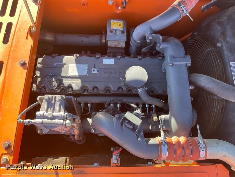 image for item IJ9516 Doosan DX225LC  excavator