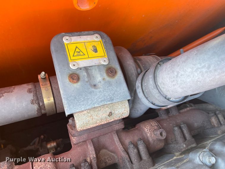 image for item IJ9516 Doosan DX225LC  excavator