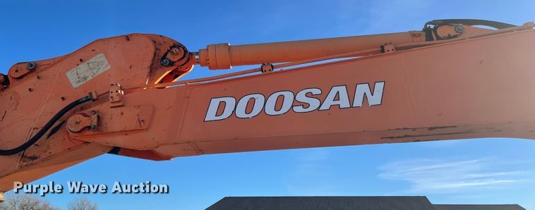 image for item IJ9516 Doosan DX225LC  excavator
