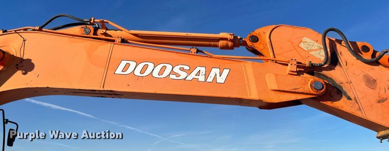 image for item IJ9516 Doosan DX225LC  excavator
