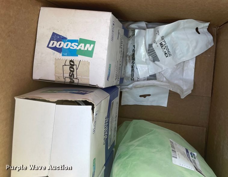 image for item IJ9516 Doosan DX225LC  excavator