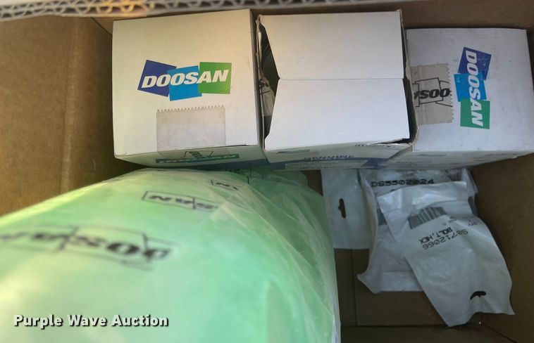 image for item IJ9516 Doosan DX225LC  excavator