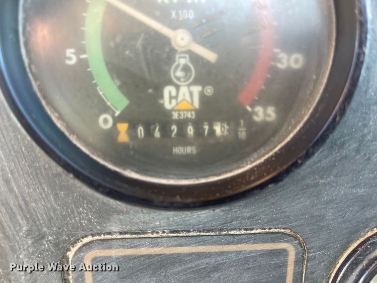 image for item IJ9517 1996 Caterpillar 613C Series II  elevating scraper