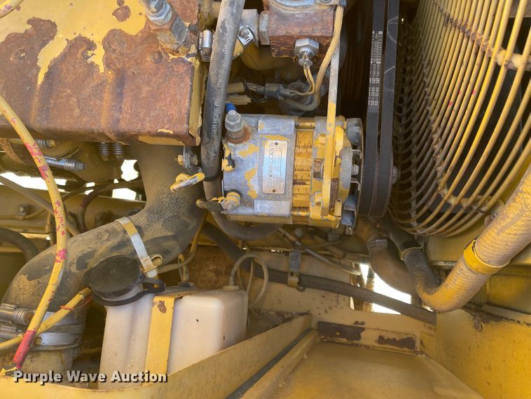 image for item IJ9517 1996 Caterpillar 613C Series II  elevating scraper