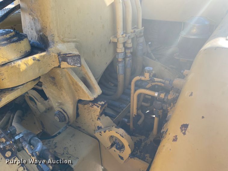 image for item IJ9517 1996 Caterpillar 613C Series II  elevating scraper