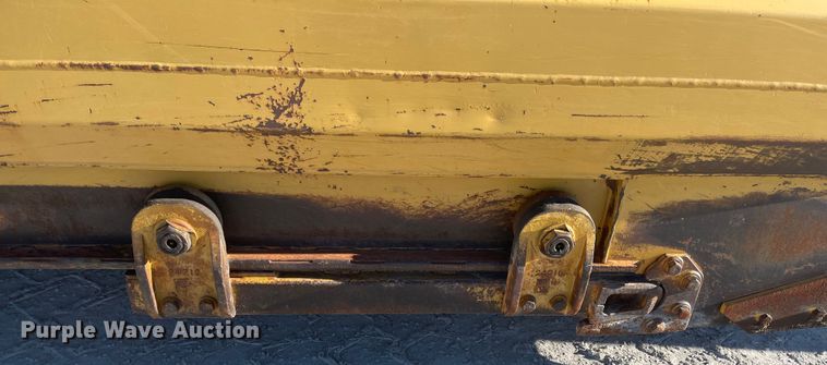 image for item IJ9517 1996 Caterpillar 613C Series II  elevating scraper