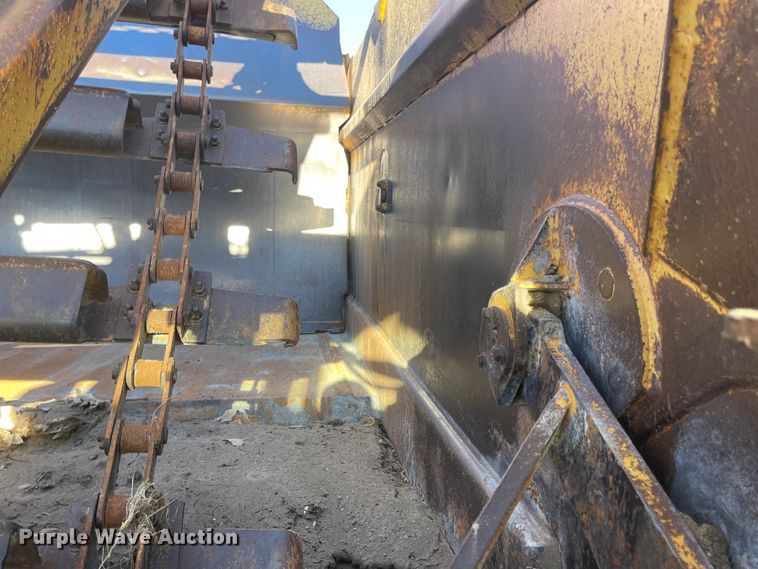 image for item IJ9517 1996 Caterpillar 613C Series II  elevating scraper