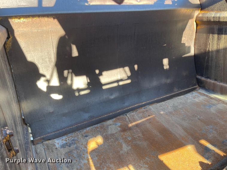 image for item IJ9517 1996 Caterpillar 613C Series II  elevating scraper