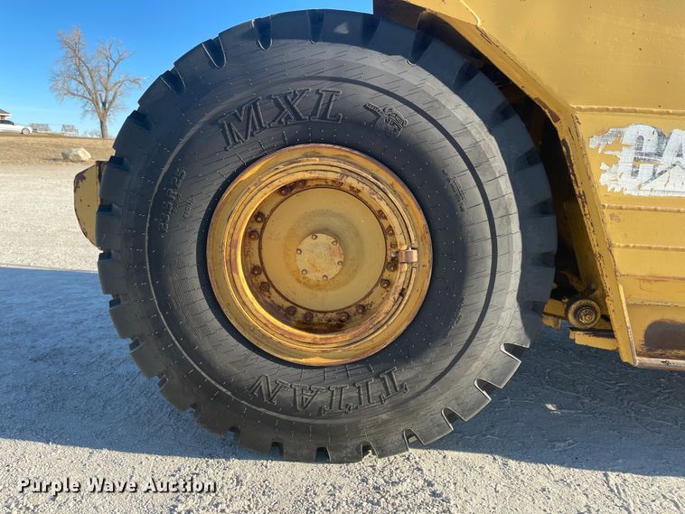 image for item IJ9517 1996 Caterpillar 613C Series II  elevating scraper