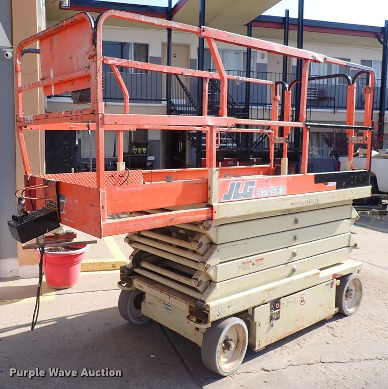 image for item IK9181 JLG 3246E2  scissor lift