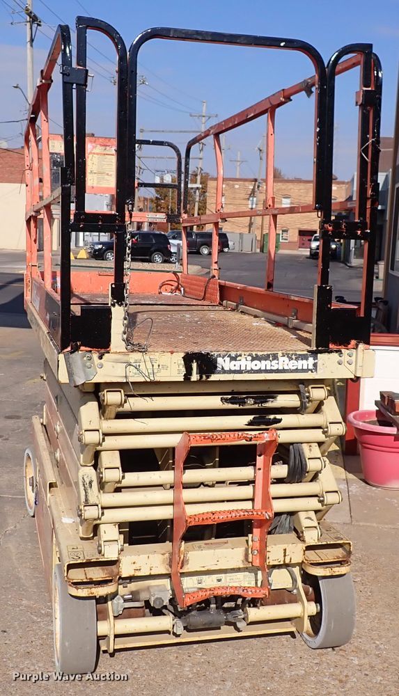 image for item IK9181 JLG 3246E2  scissor lift