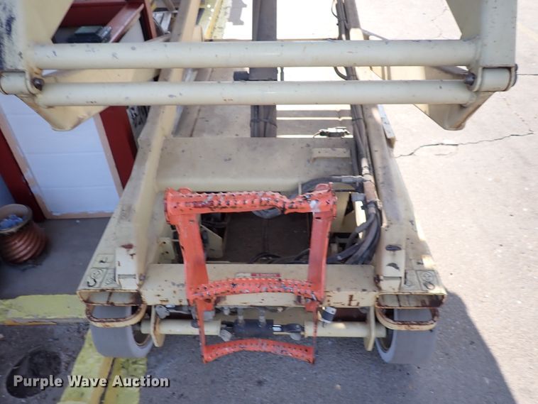 image for item IK9181 JLG 3246E2  scissor lift