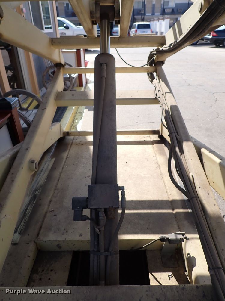 image for item IK9181 JLG 3246E2  scissor lift