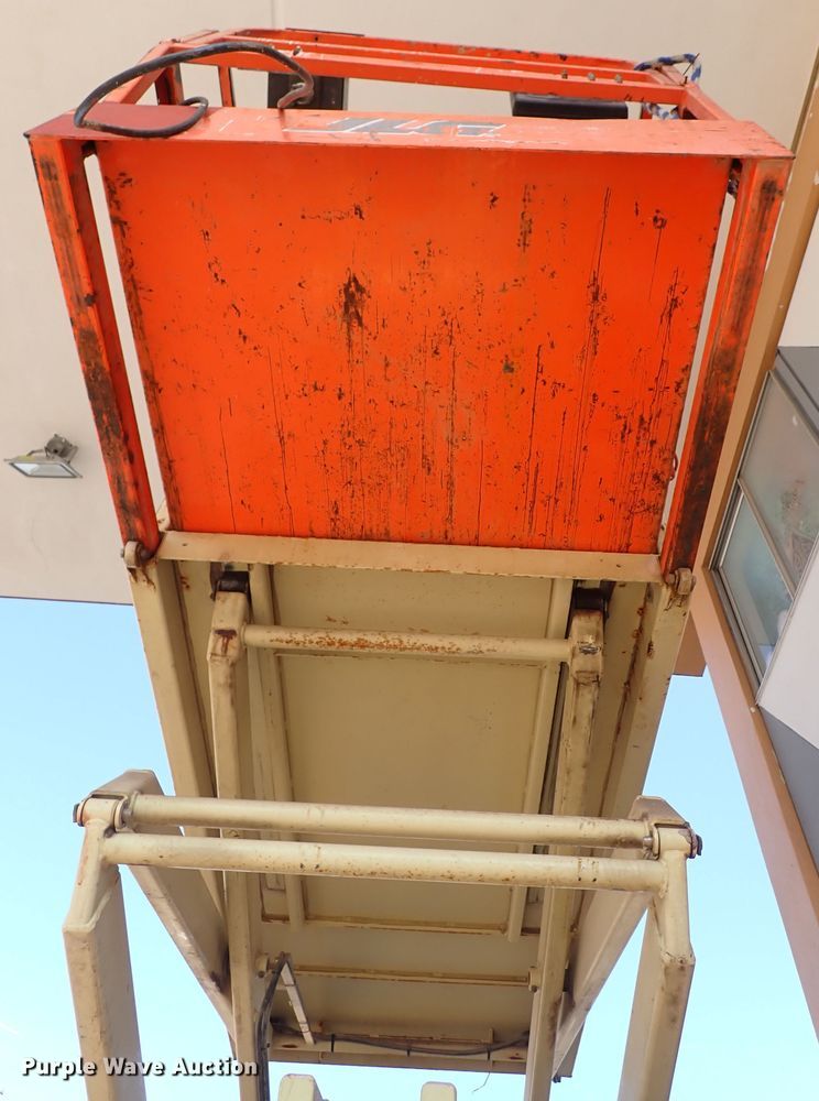 image for item IK9181 JLG 3246E2  scissor lift