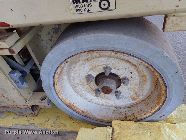 image for item IK9181 JLG 3246E2  scissor lift