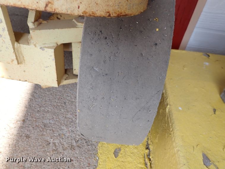 image for item IK9181 JLG 3246E2  scissor lift