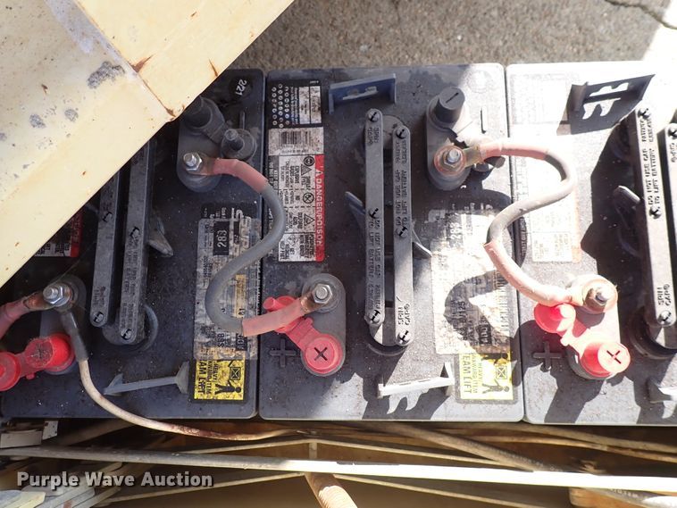 image for item IK9181 JLG 3246E2  scissor lift