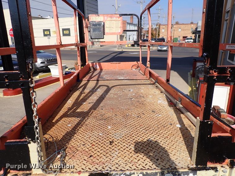 image for item IK9181 JLG 3246E2  scissor lift