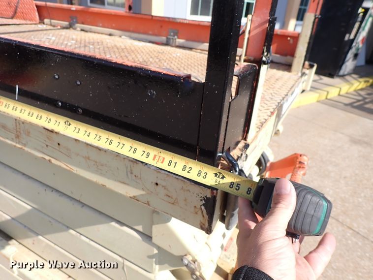 image for item IK9181 JLG 3246E2  scissor lift