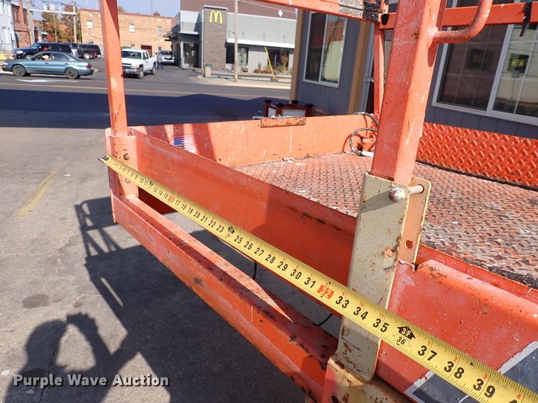 image for item IK9181 JLG 3246E2  scissor lift
