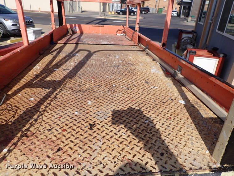 image for item IK9181 JLG 3246E2  scissor lift