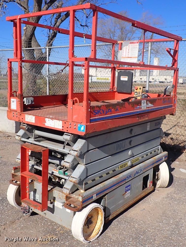 image for item IN9044 2008 Skyjack SJ4632  scissor lift