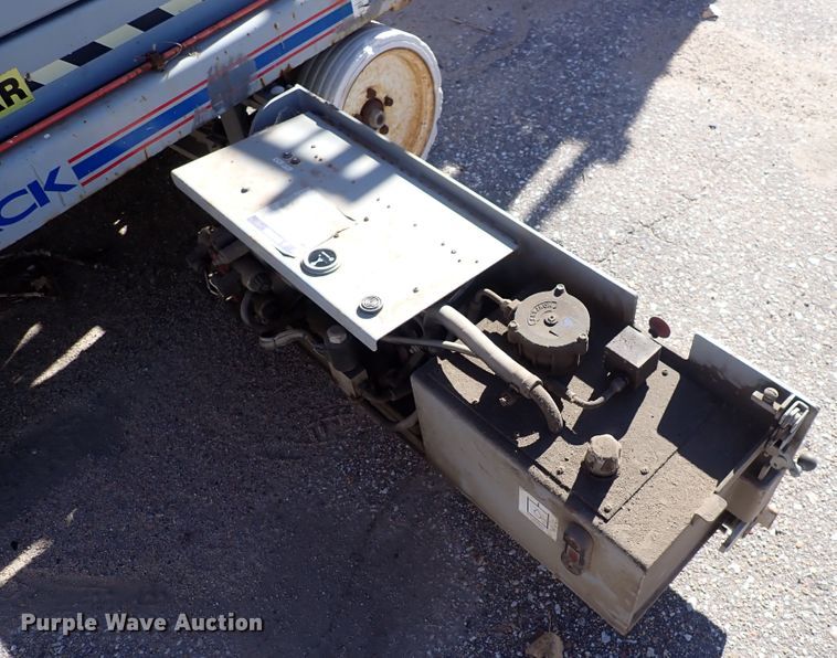 image for item IN9044 2008 Skyjack SJ4632  scissor lift