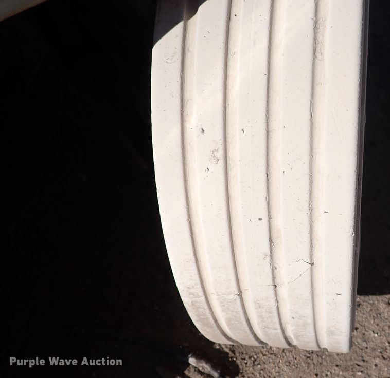 image for item IN9044 2008 Skyjack SJ4632  scissor lift