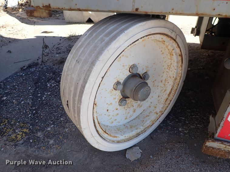 image for item IN9044 2008 Skyjack SJ4632  scissor lift