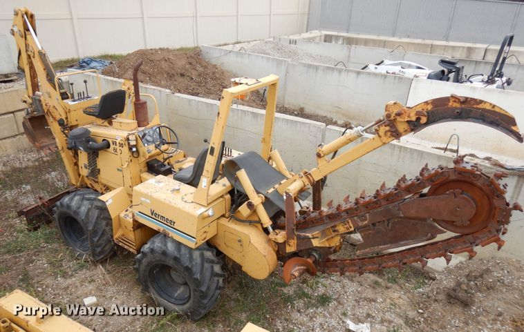 image for item IO9548 1999 Vermeer V8100  trencher