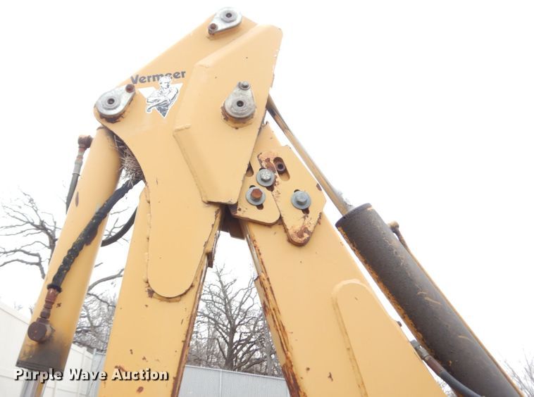 image for item IO9548 1999 Vermeer V8100  trencher