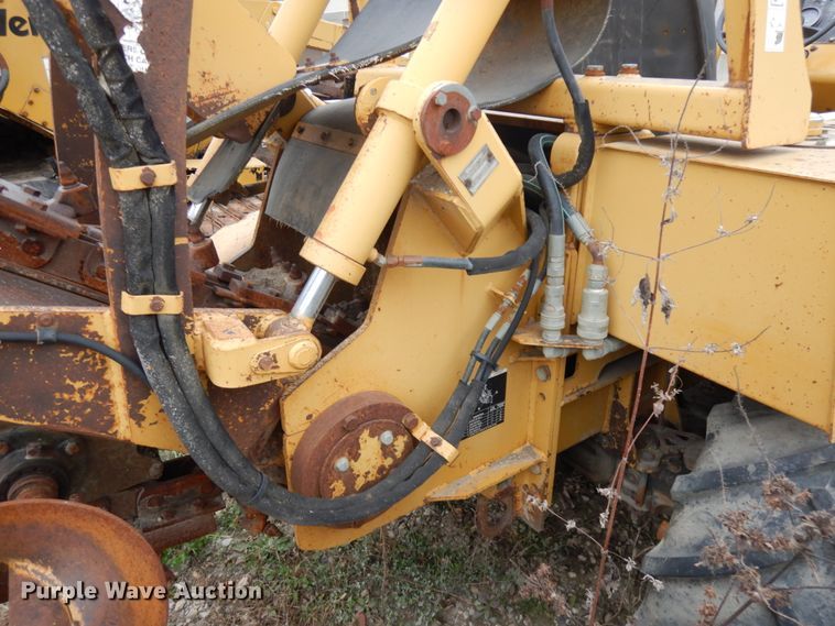 image for item IO9548 1999 Vermeer V8100  trencher