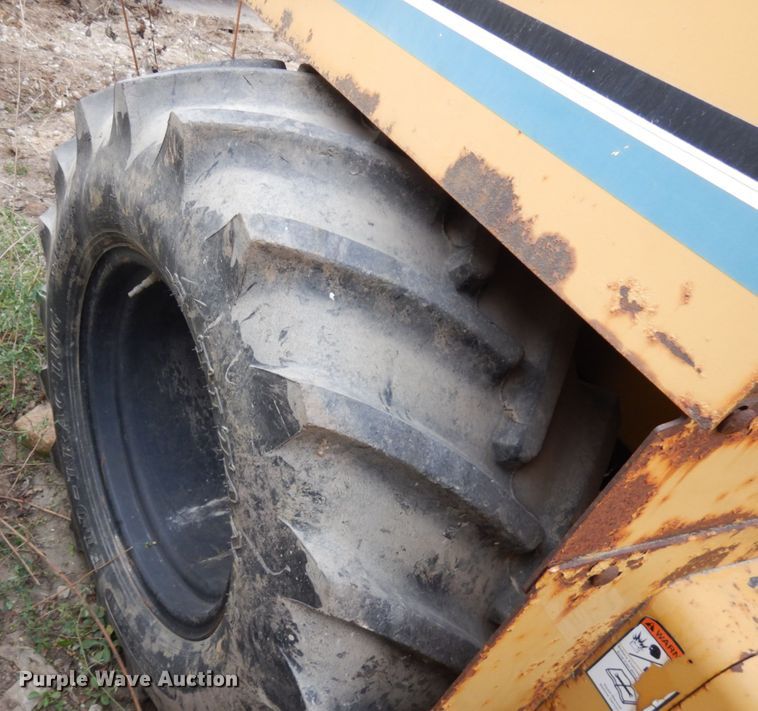 image for item IO9548 1999 Vermeer V8100  trencher