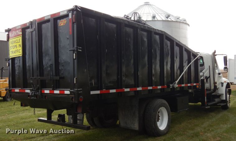 image for item IO9550 2012 International 7400  grapple truck