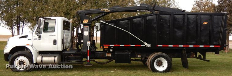 image for item IO9550 2012 International 7400  grapple truck
