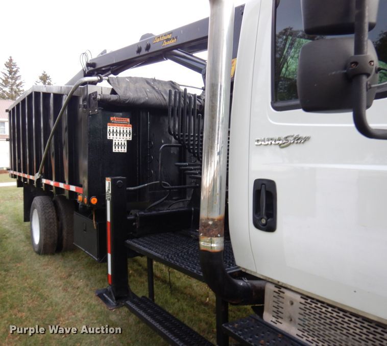 image for item IO9550 2012 International 7400  grapple truck