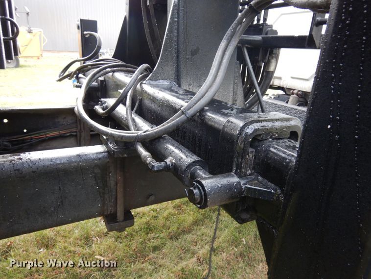 image for item IO9550 2012 International 7400  grapple truck