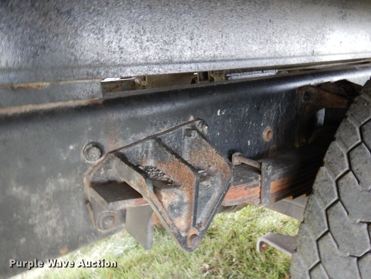 image for item IO9550 2012 International 7400  grapple truck