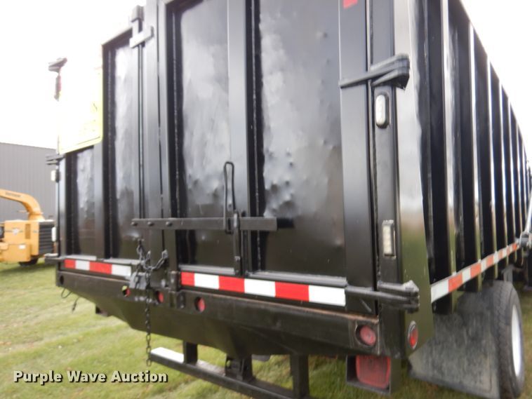 image for item IO9550 2012 International 7400  grapple truck