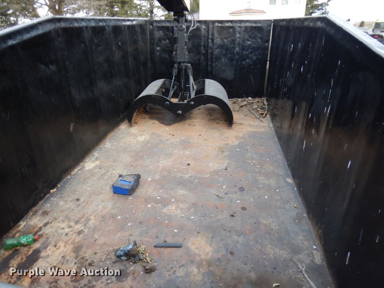 image for item IO9550 2012 International 7400  grapple truck