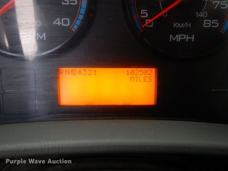 image for item IO9550 2012 International 7400  grapple truck