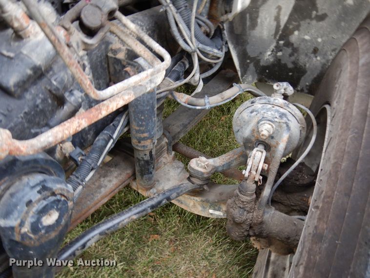 image for item IO9550 2012 International 7400  grapple truck